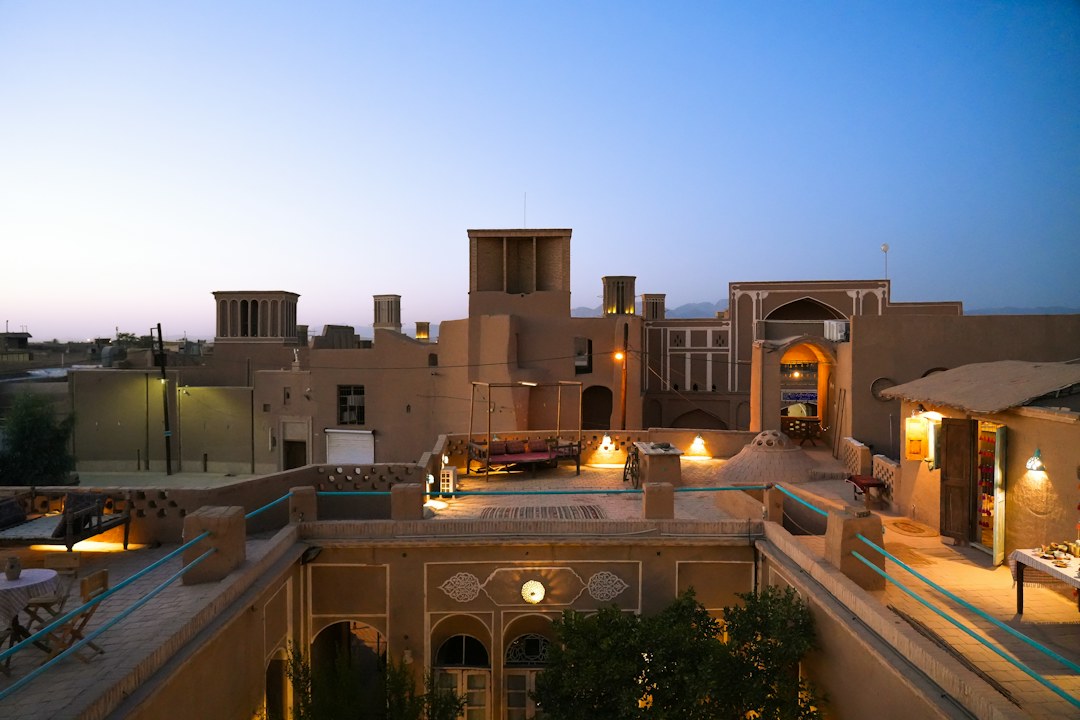 نگاهی به معماری و فرآیند ساخت‌وساز